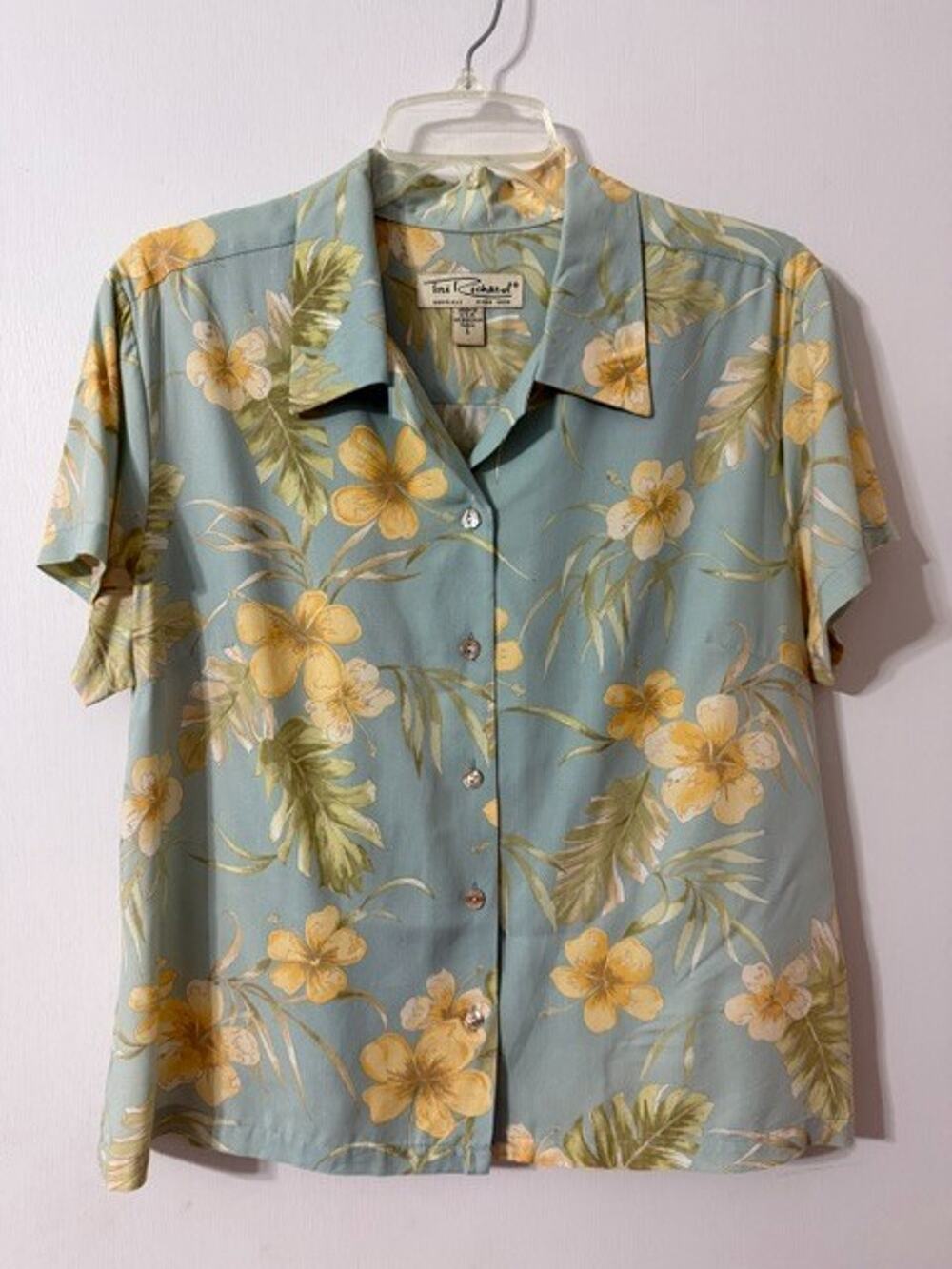 Tori Richard Women's Hawaiian Floral Short Sleeve Button Up Blouse-Size L